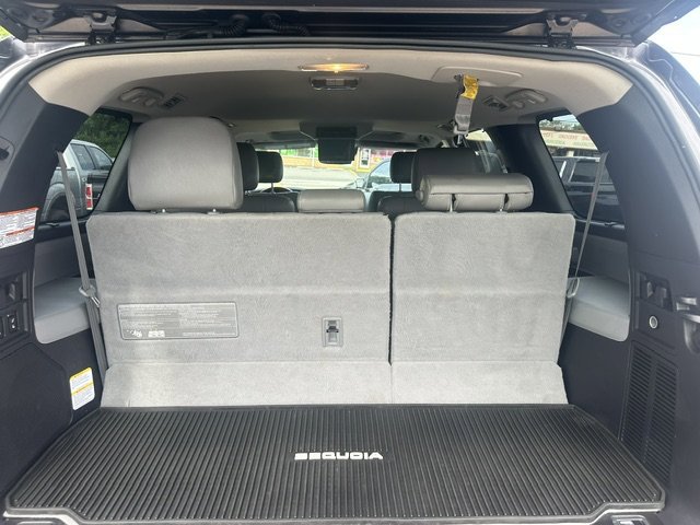 Used 2020 Toyota Sequoia Platinum RWD image 19