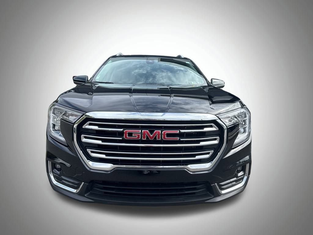 Used 2022 GMC Terrain SLT w/ LPO, Floor Liner Package image 8