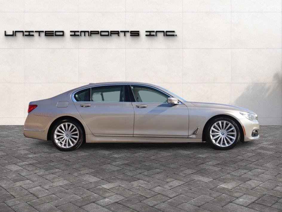 Used 2016 BMW 740i RWD image 8