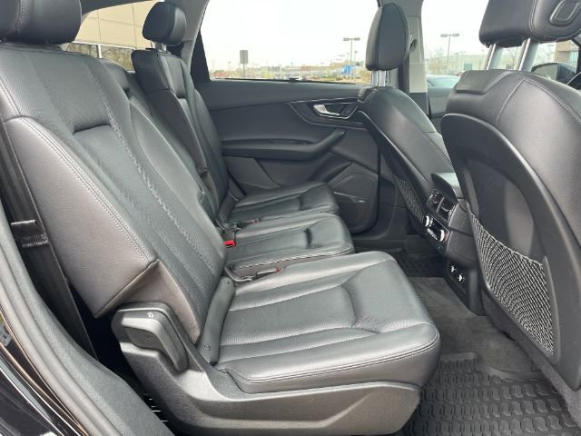 Used 2019 Audi Q7 3.0T Prestige w/ Prestige Package image 18