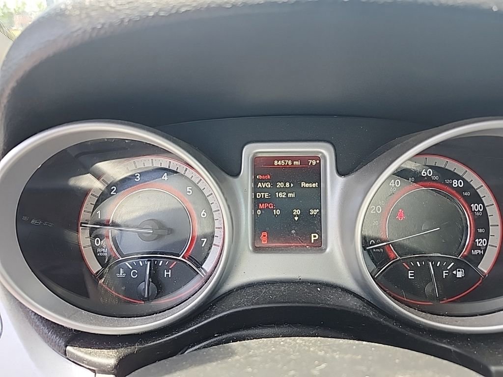 Used 2019 Dodge Journey SE FWD image 17