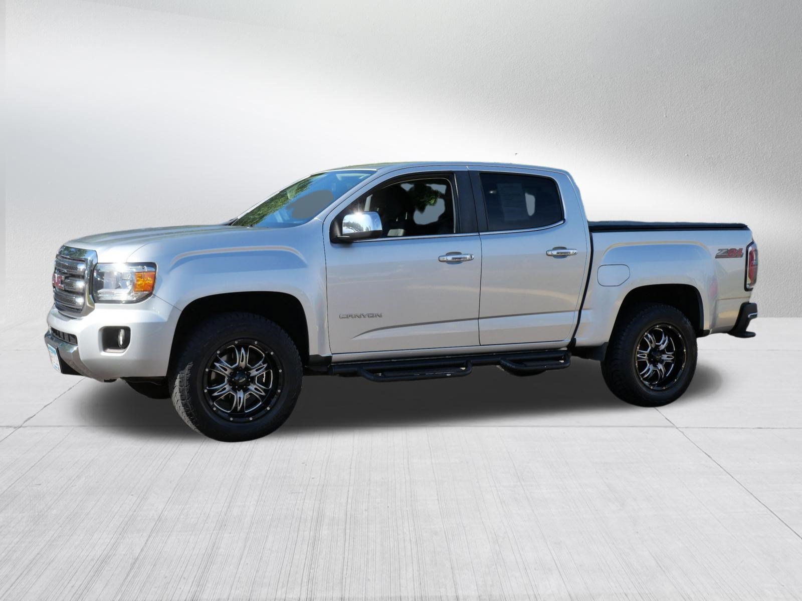 Used 2016 GMC Canyon SLT AWD/4WD image 3