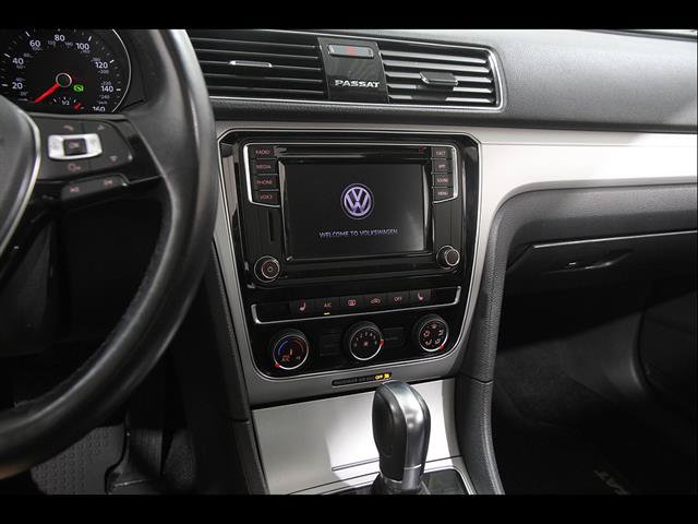 Used 2019 Volkswagen Passat 2.0T Wolfsburg FWD image 9