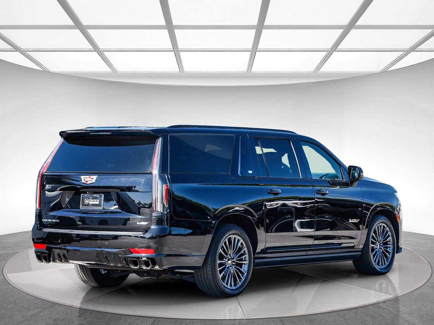 Used 2023 Cadillac Escalade ESV V AWD/4WD image 4