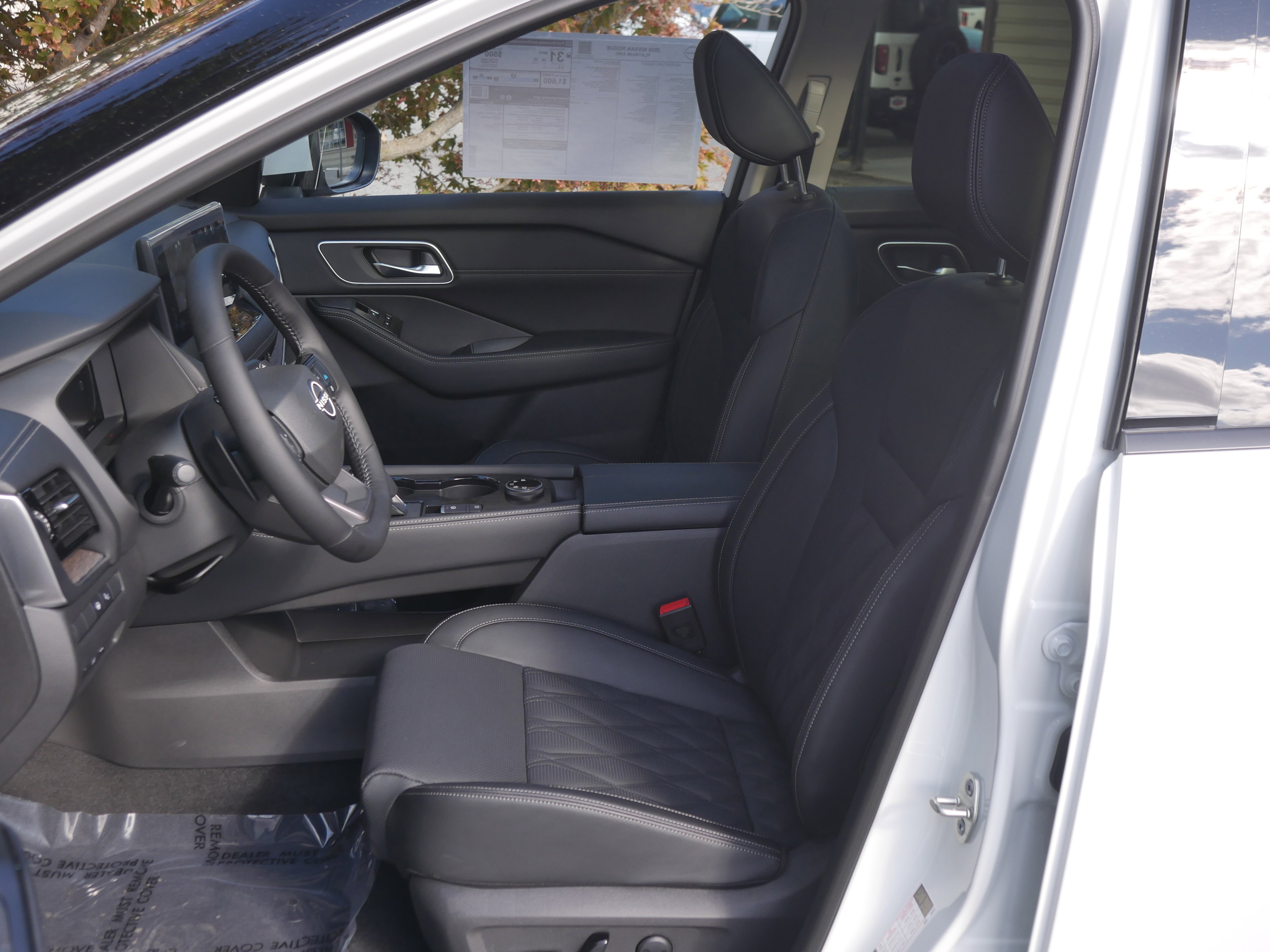 New 2026 Nissan Rogue Platinum w/ Platinum Premium Package image 3