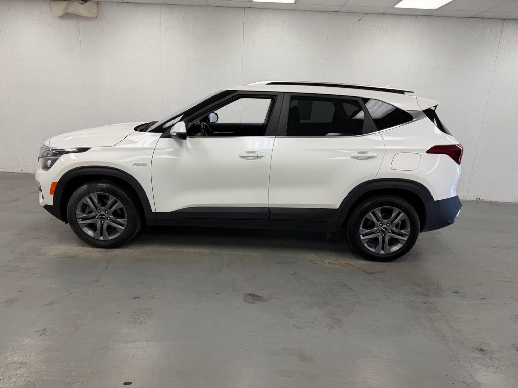 Used 2022 Kia Seltos S AWD/4WD image 2