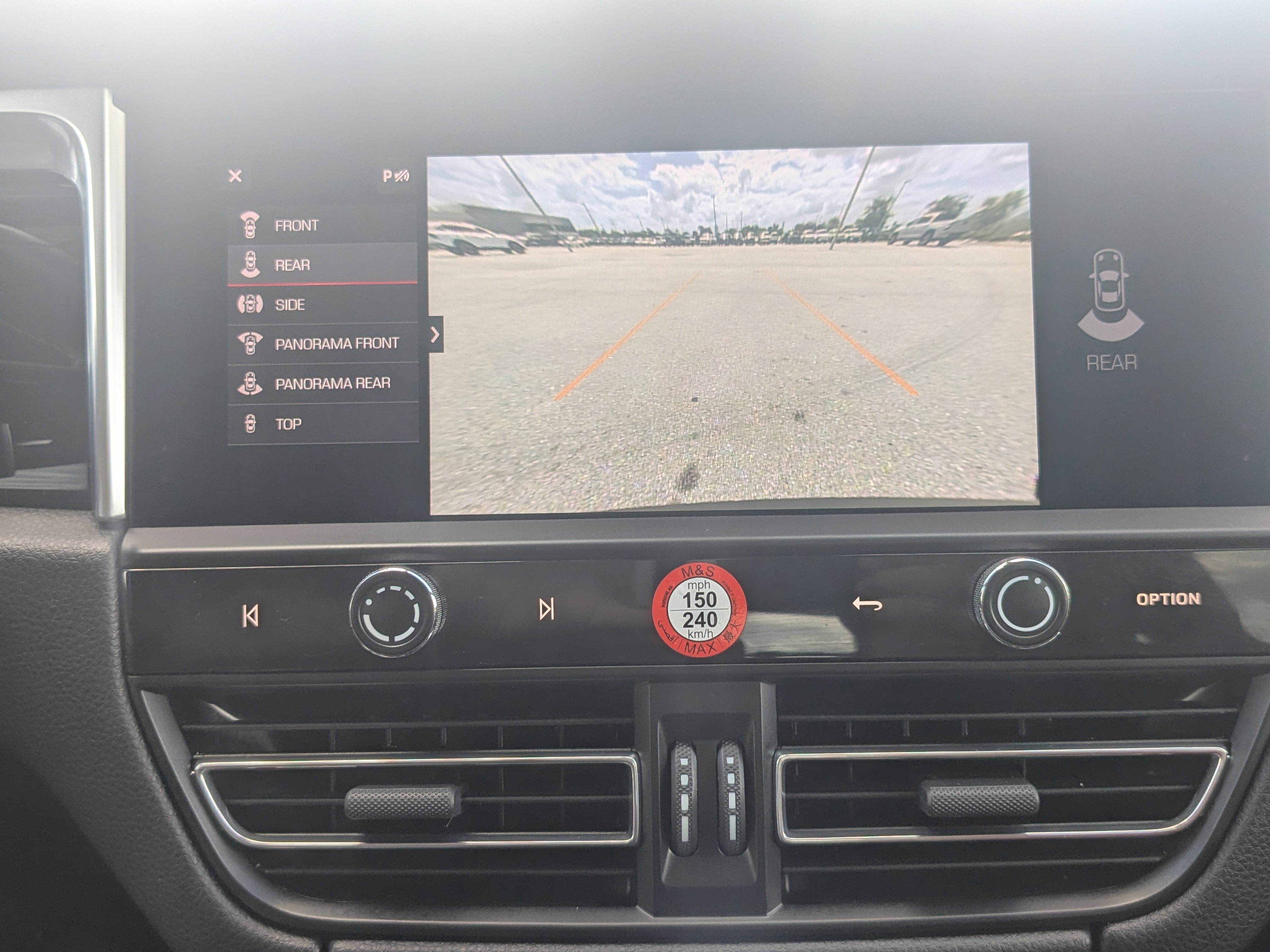 Used 2023 Porsche Macan Turbo image 22