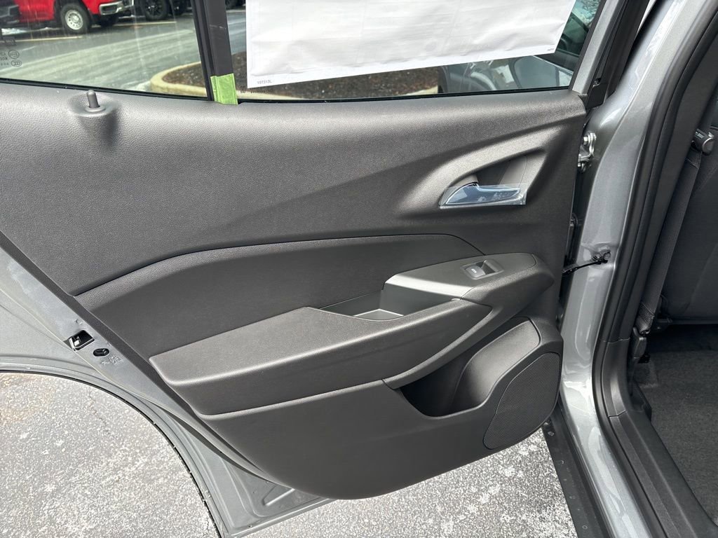 New 2026 Chevrolet Trax RS w/ Sunroof Package image 28