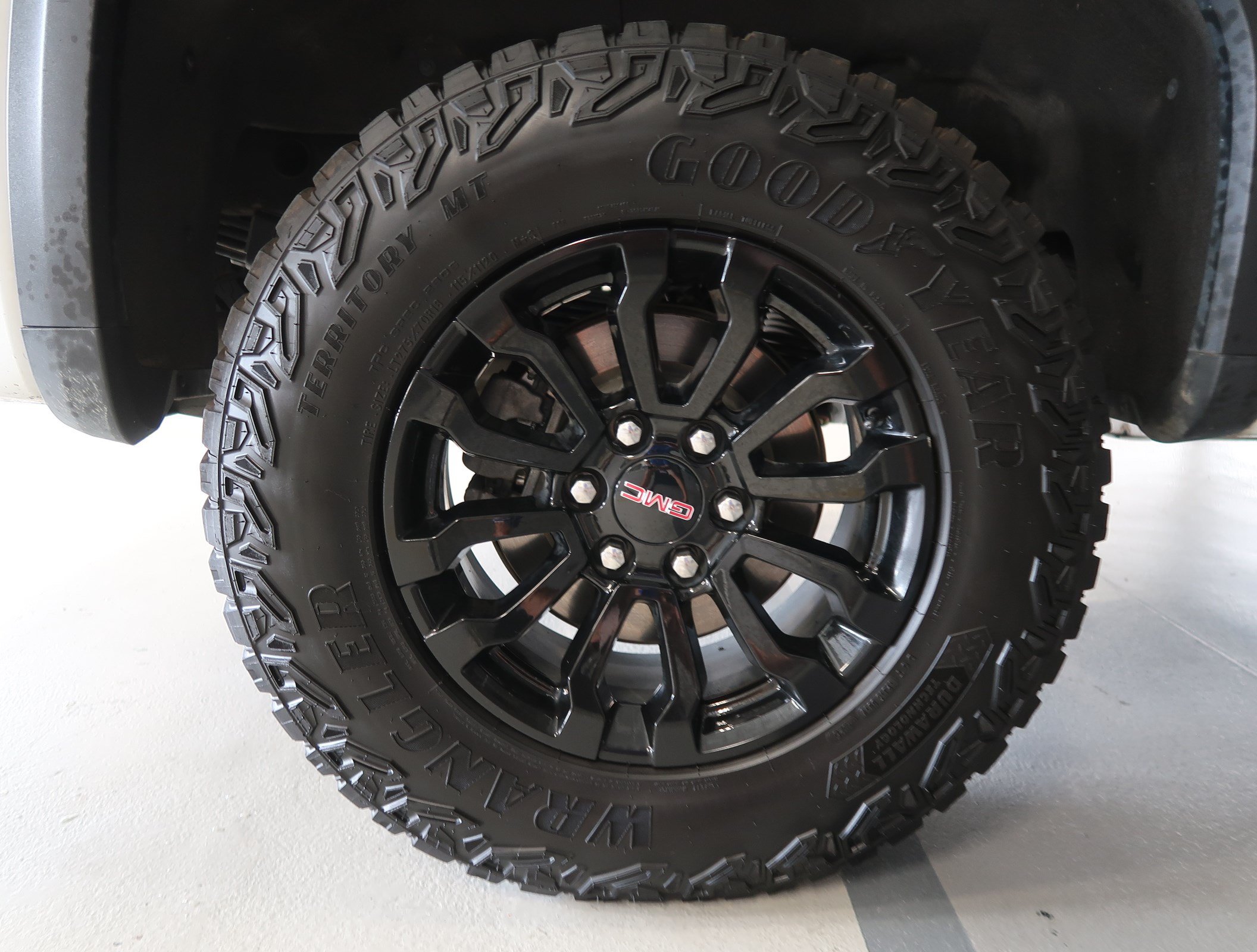 Used 2023 GMC Sierra 1500 AT4X AWD/4WD image 45