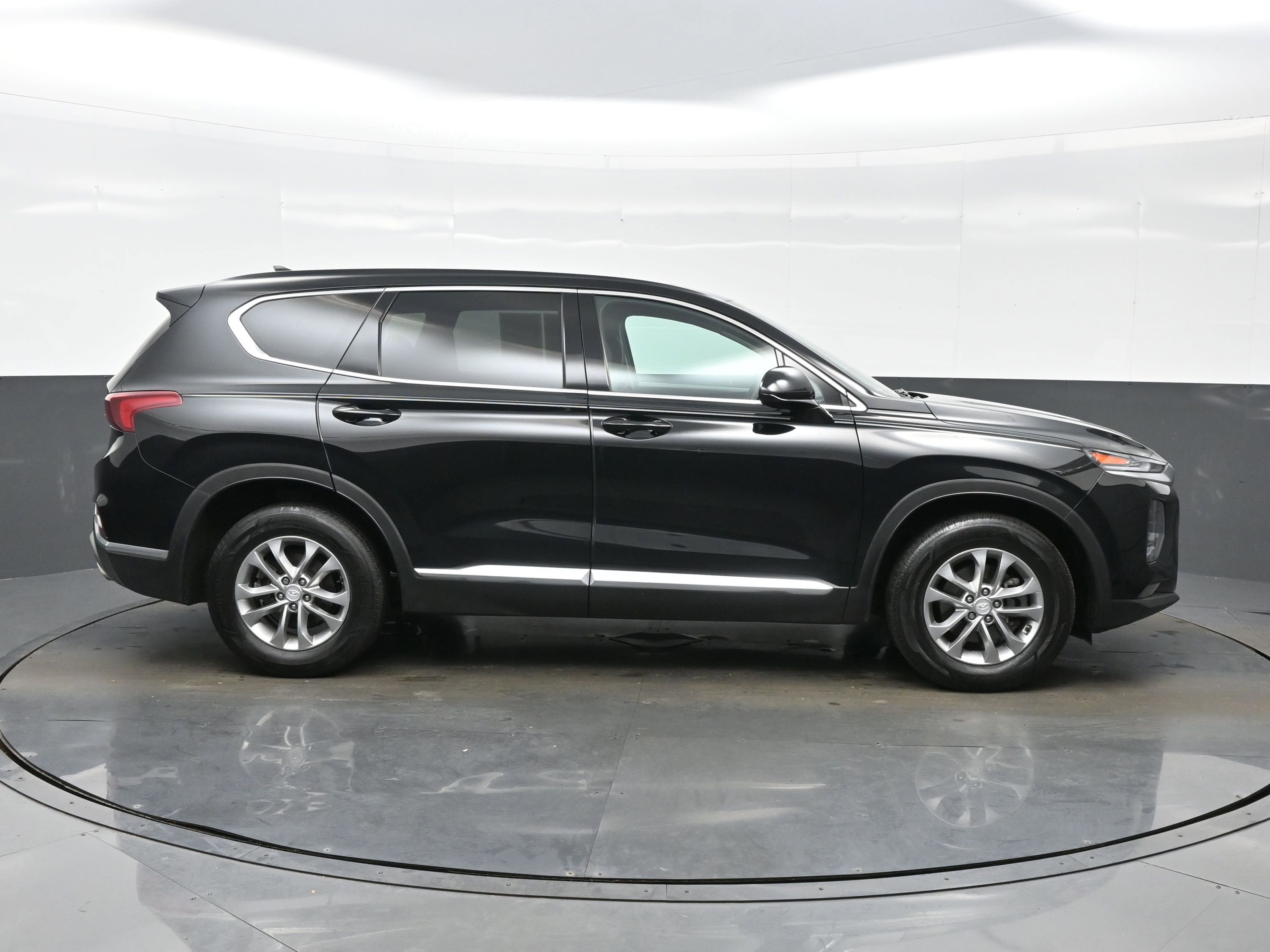 Used 2020 Hyundai Santa Fe SEL FWD image 7