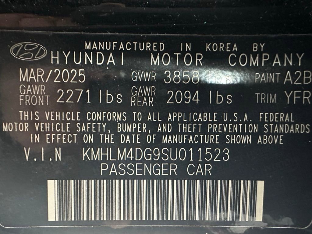 Used 2025 Hyundai Elantra Sport image 11