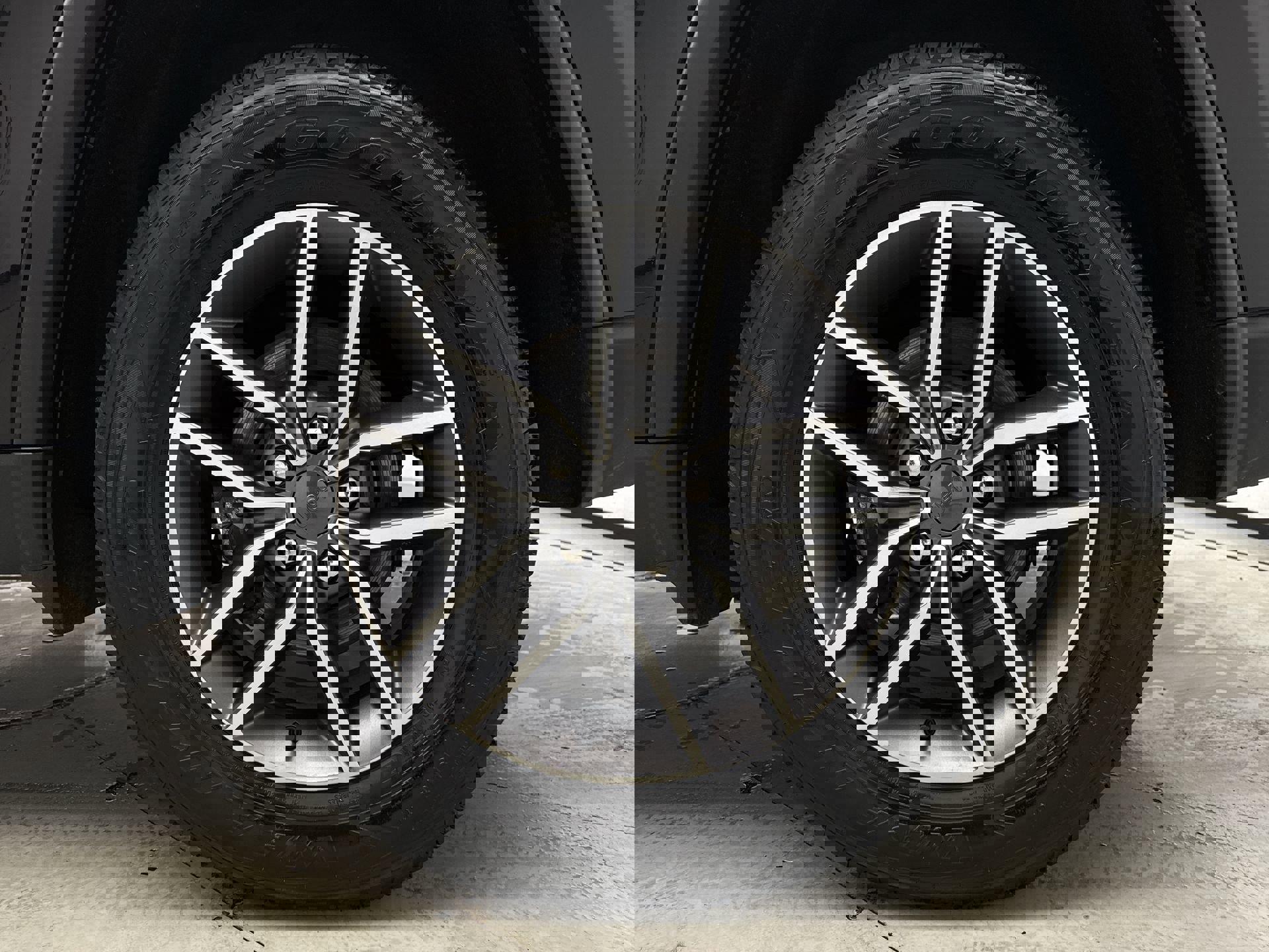 Used 2021 Jeep Grand Cherokee Limited w/ Trailer Tow Group IV image 25