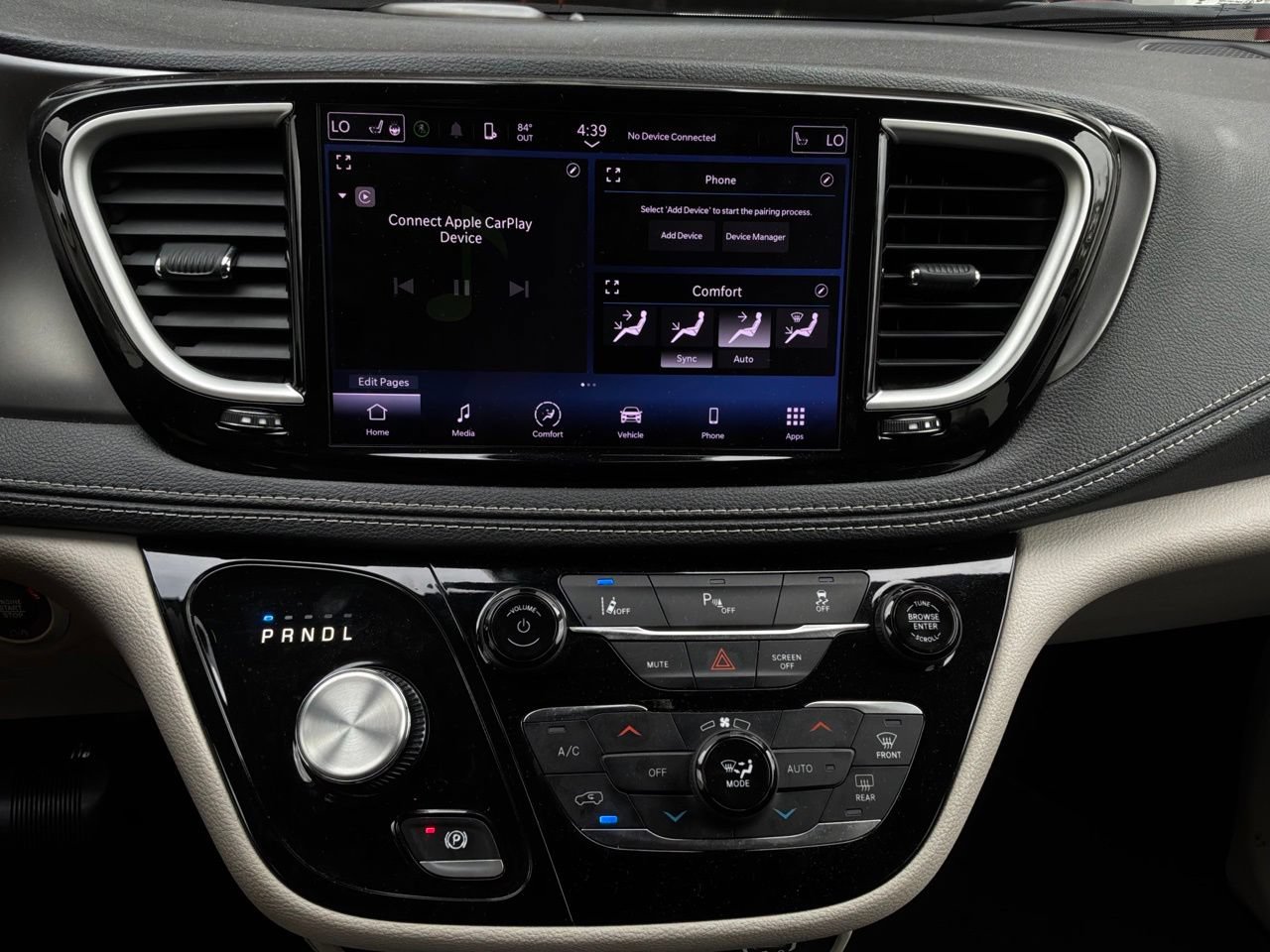 Used 2023 Chrysler Pacifica Touring-L FWD image 32
