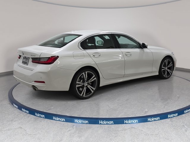 Certified 2024 BMW 330i xDrive Sedan w/ Premium Package AWD/4WD image 5