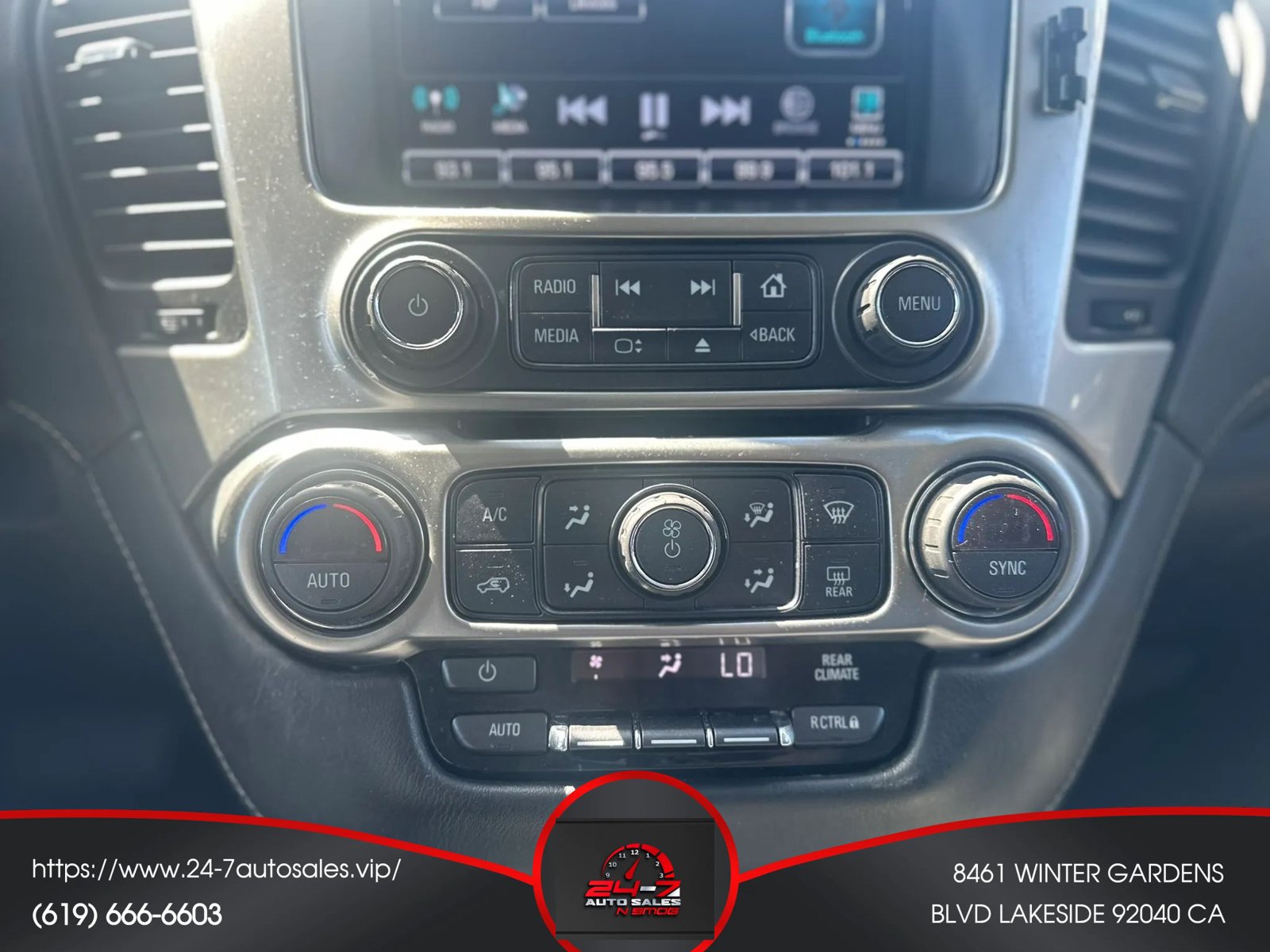 Used 2019 Chevrolet Suburban LS w/ All-Season Package RWD image 19