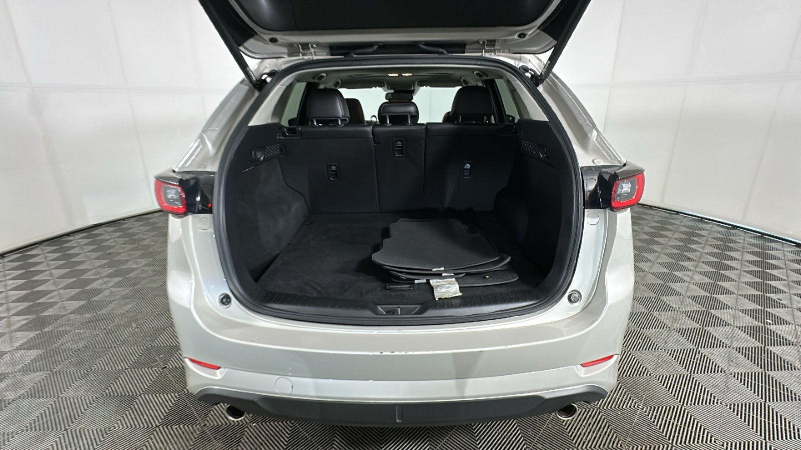 Used 2025 MAZDA CX-5 AWD 2.5 S w/ Preferred Package image 31