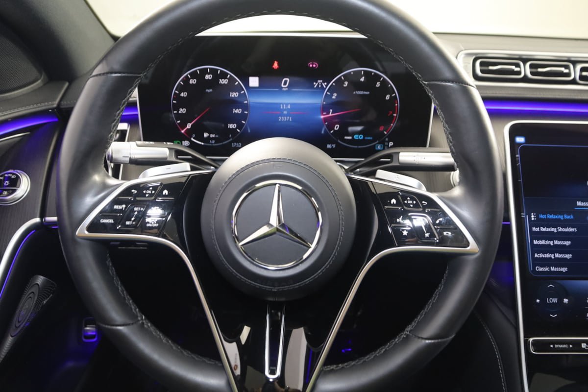 Used 2022 Mercedes-Benz S 500 4MATIC w/ AMG Line Package image 41