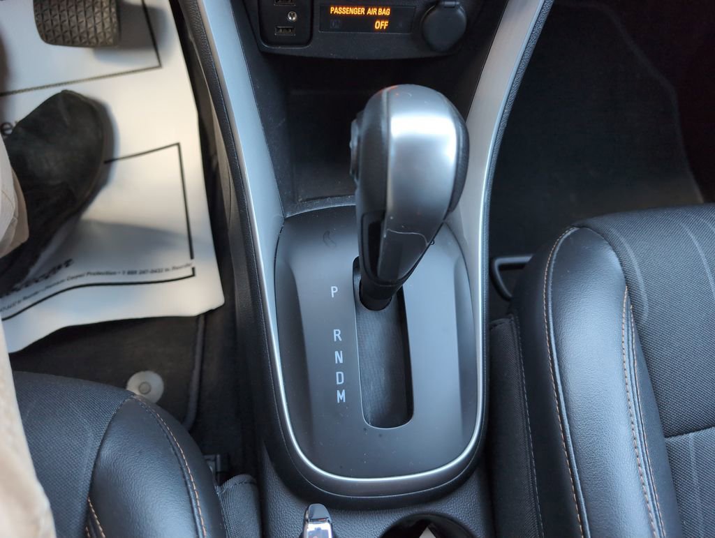 Used 2020 Chevrolet Trax LT w/ LT Convenience Package AWD/4WD image 21