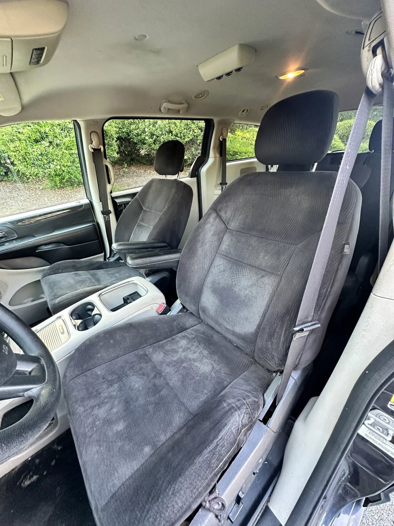 Used 2014 Dodge Grand Caravan SXT image 12