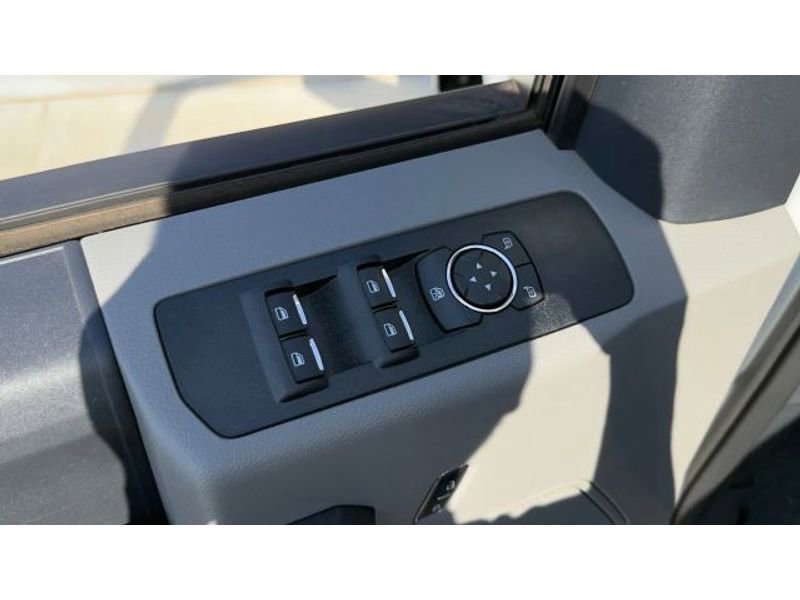 Used 2022 Ford F250 XL w/ Power Equipment Group image 13