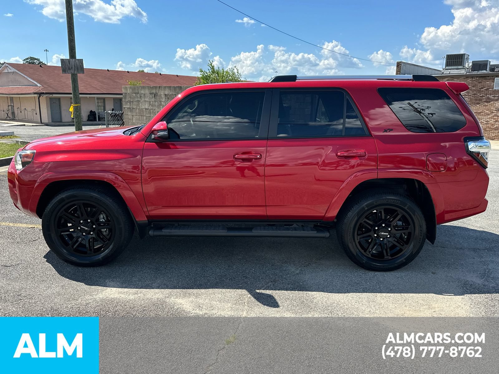 Used 2023 Toyota 4Runner SR5 Premium w/ Moonroof Package RWD image 9
