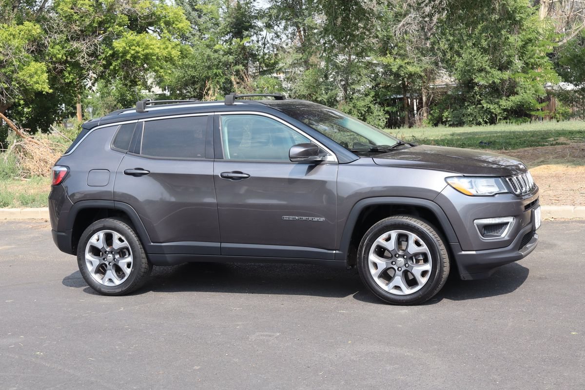 Used 2019 Jeep Compass Limited AWD/4WD image 2