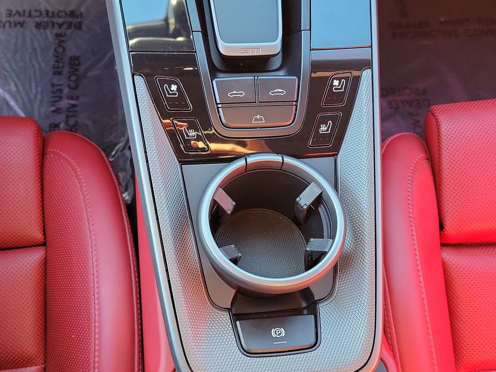 Certified 2022 Porsche 911 Carrera 4 image 33