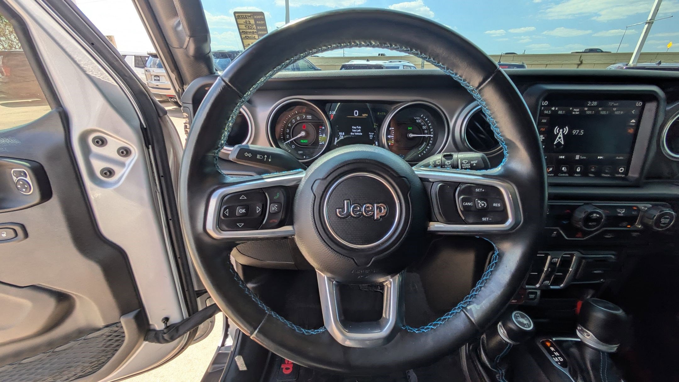 Used 2022 Jeep Wrangler Unlimited Rubicon 4xe image 16