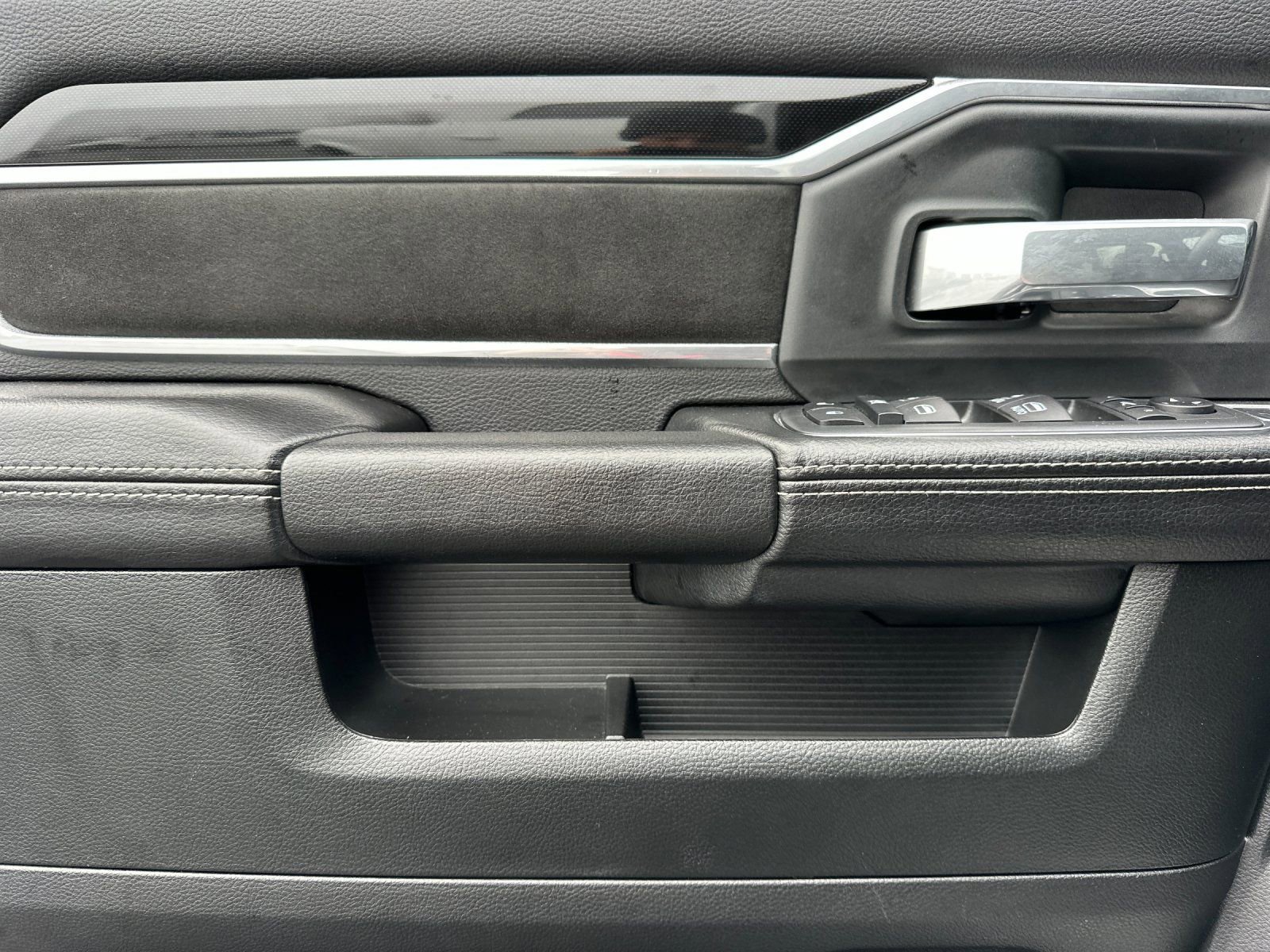 Used 2020 RAM 2500 Laramie image 10