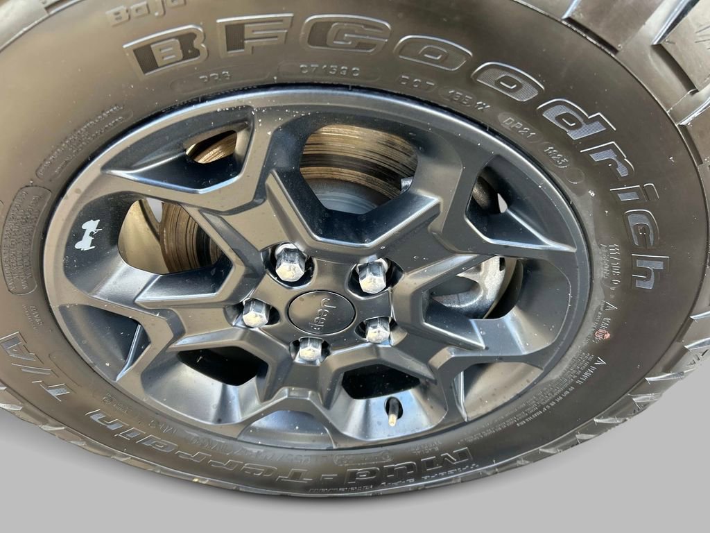 Used 2023 Jeep Wrangler Willys image 9