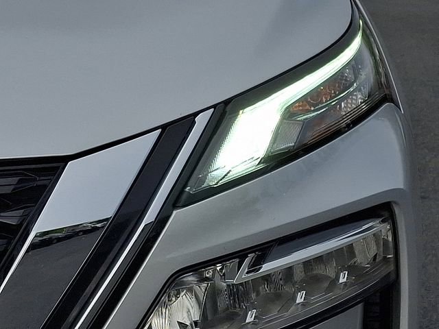 Used 2023 Nissan Rogue SV w/ SV Premium B Package AWD/4WD image 12