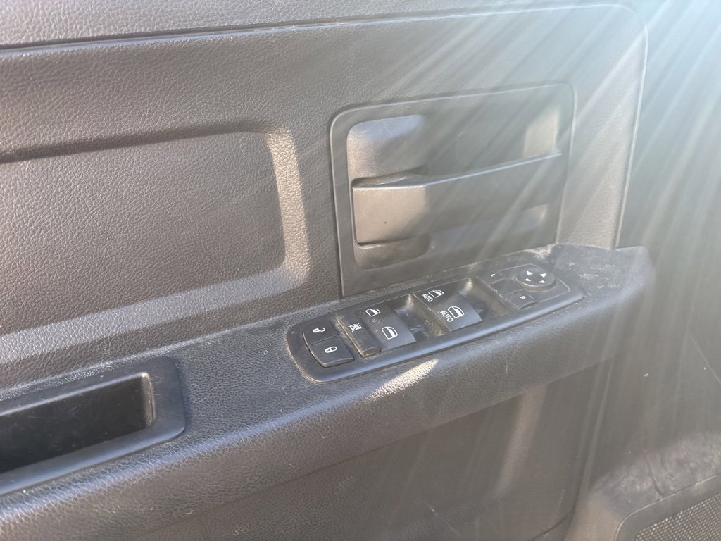 Used 2018 RAM 2500 Tradesman w/ Chrome Appearance Group image 9