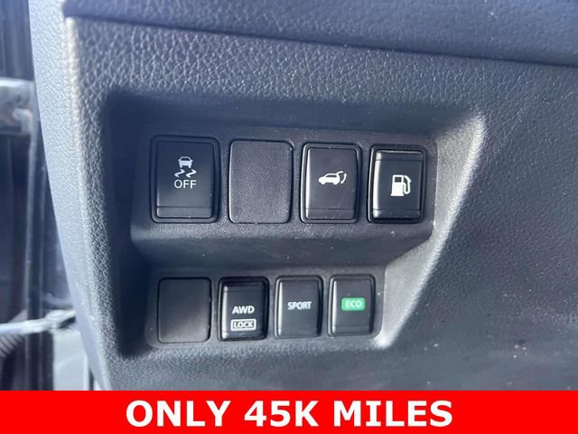 Used 2018 Nissan Rogue SV image 15