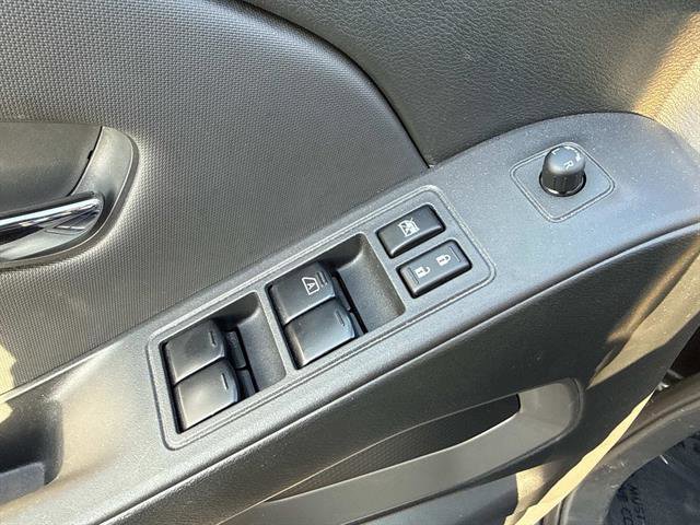 Used 2024 Nissan Frontier SL w/ Technology Package image 9