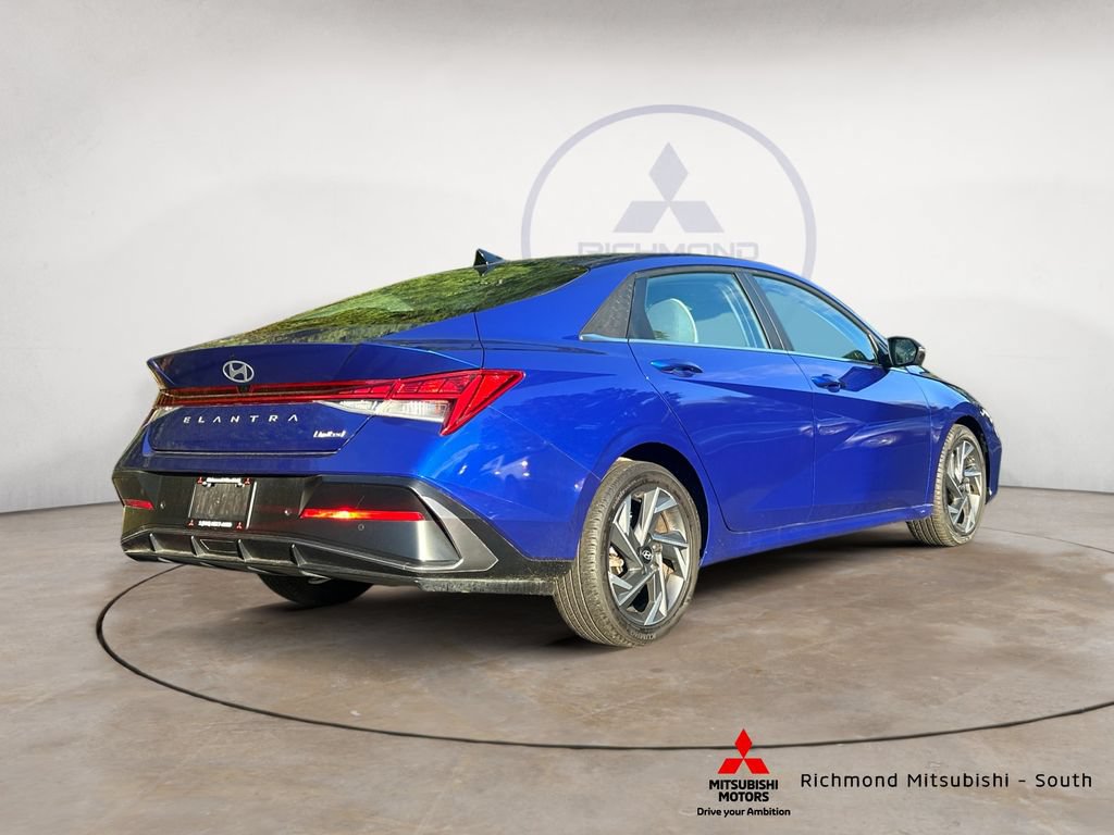 Used 2024 Hyundai Elantra Limited FWD image 3