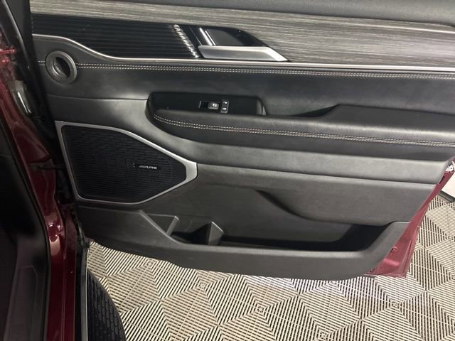 Used 2024 Jeep Wagoneer Series II image 25