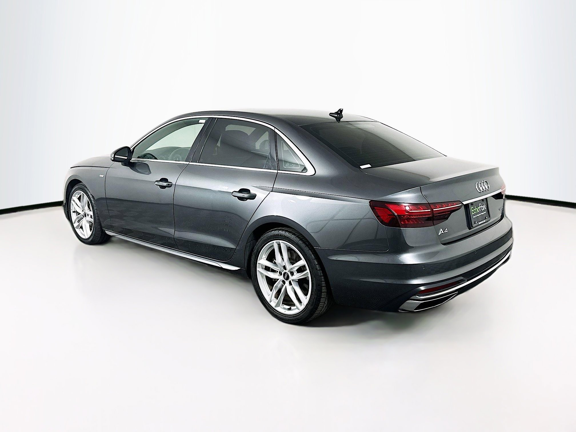 Used 2022 Audi A4 2.0T Premium Plus w/ Premium Plus Package AWD/4WD image 5