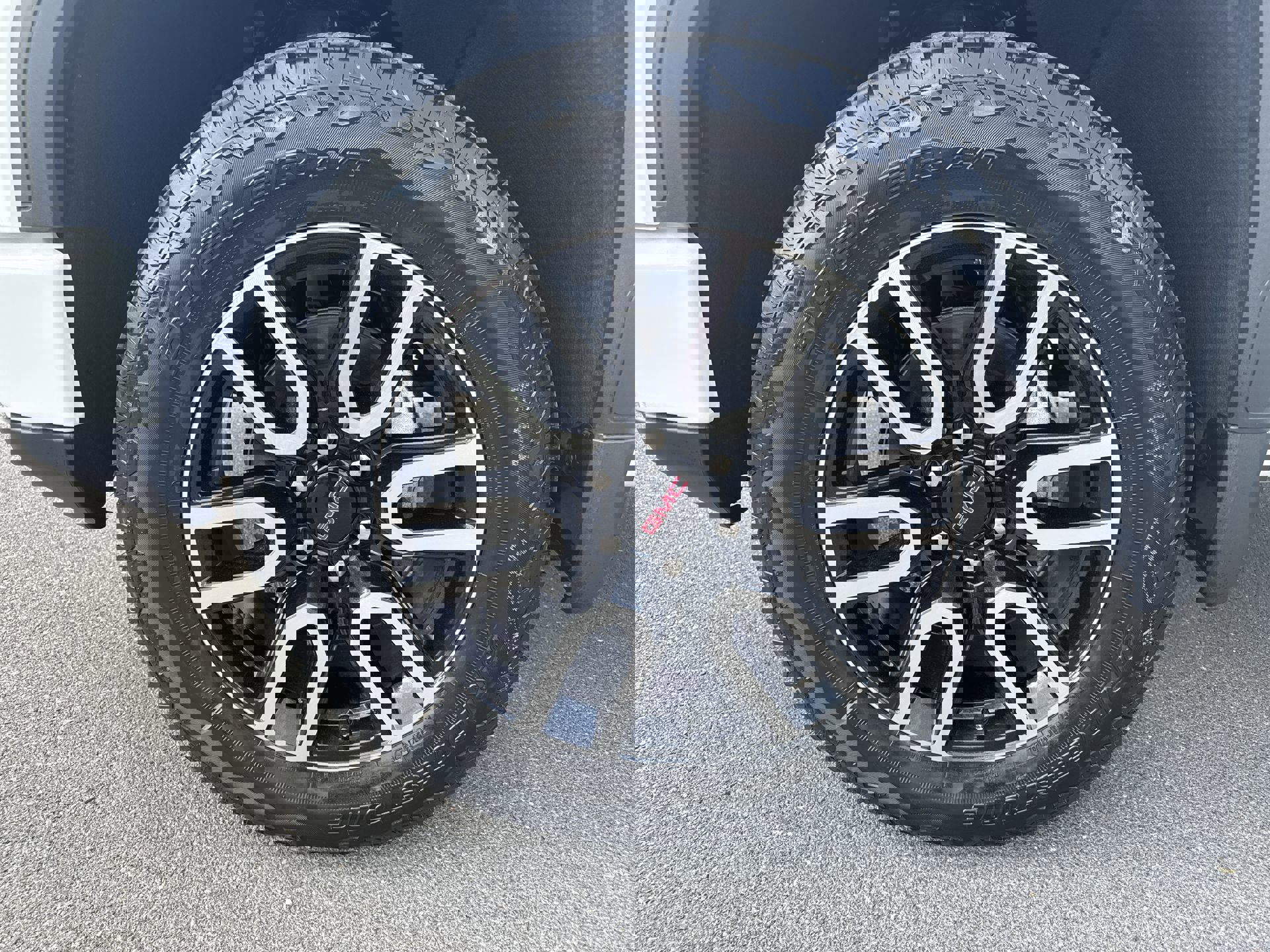 New 2026 GMC Sierra 1500 AT4 w/ AT4 Premium Package AWD/4WD image 19