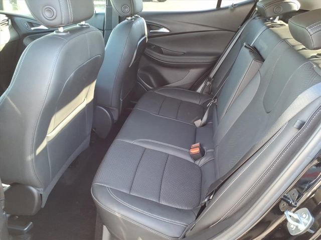 Used 2023 Buick Encore GX Essence w/ Experience Buick Package FWD image 7