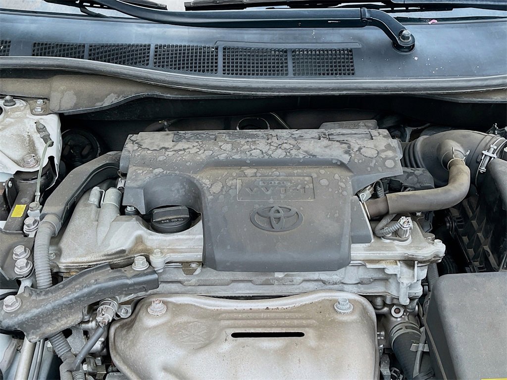 Used 2013 Toyota Camry L image 30