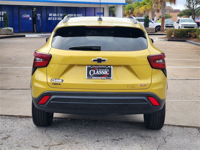 Used 2025 Chevrolet Trax RS w/ Driver Confidence Package image 6