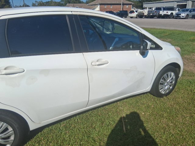 Used 2015 Nissan Versa Note SV FWD image 17