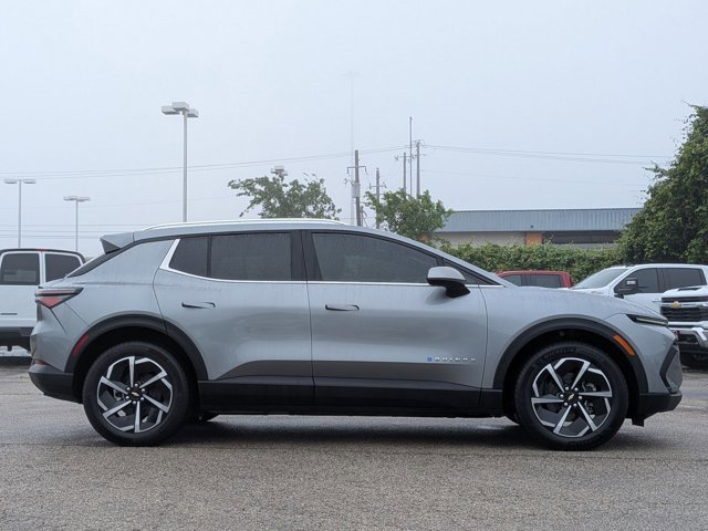 New 2026 Chevrolet Equinox EV LT FWD image 4