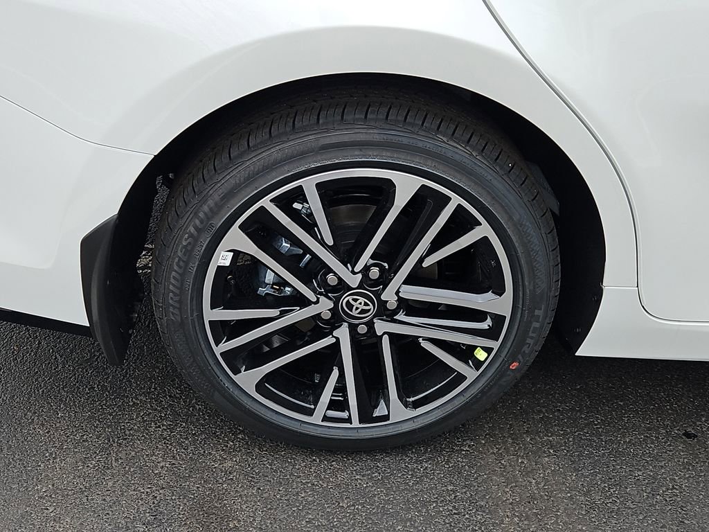 New 2026 Toyota Camry Hybrid AWD/4WD image 5