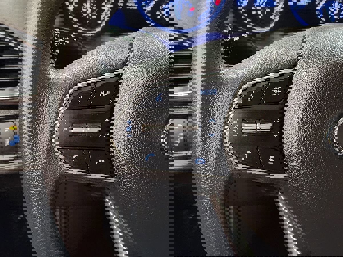 Used 2019 Hyundai Santa Fe SE image 46