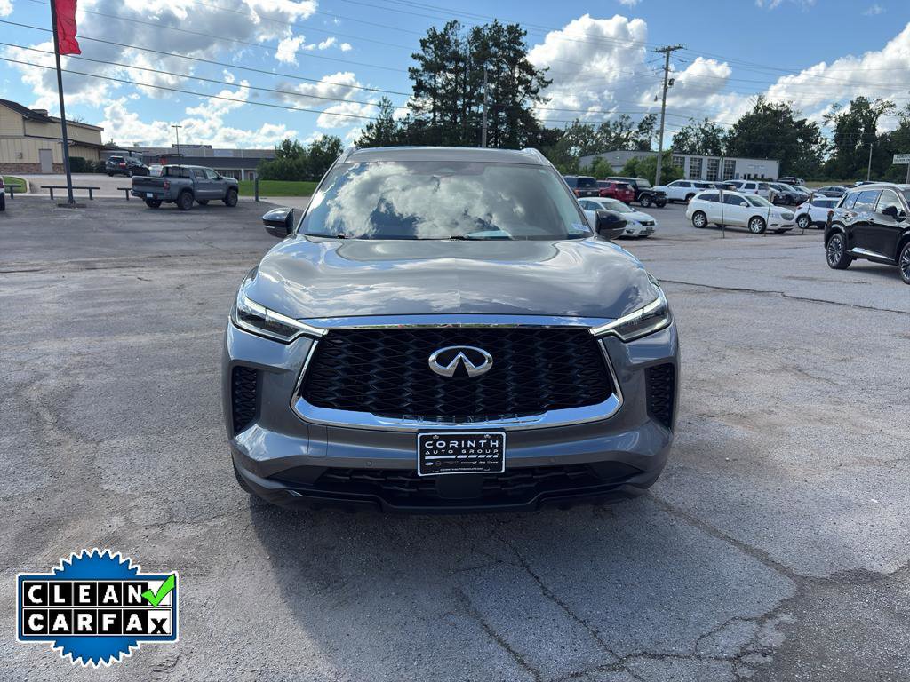 Used 2023 INFINITI QX60 Luxe w/ Cargo Package AWD/4WD image 2