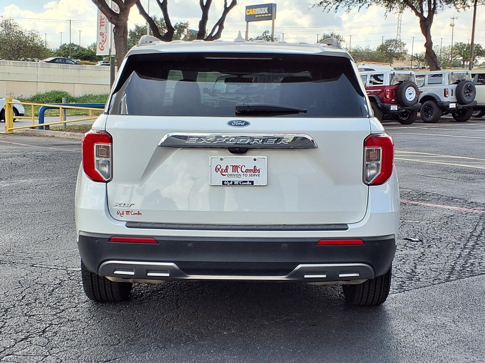 Certified 2023 Ford Explorer XLT w/ Equipment Group 202A RWD image 7