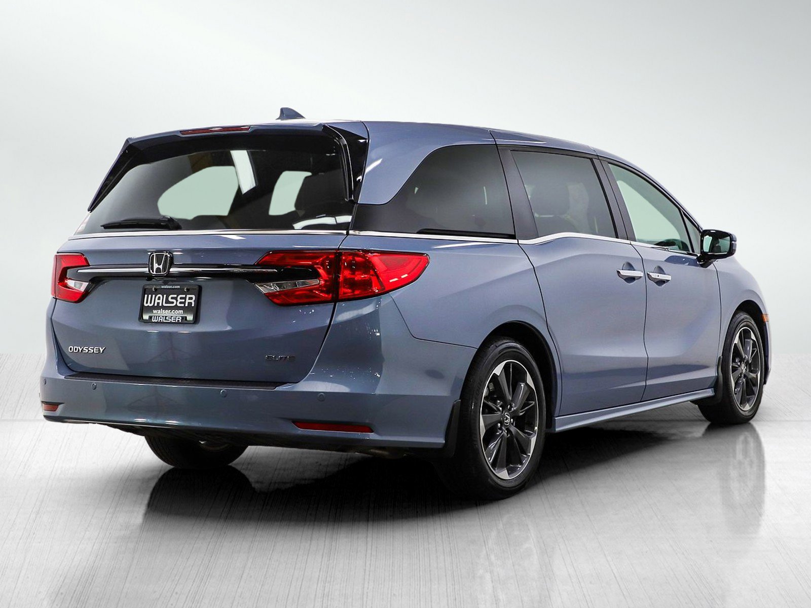 Used 2023 Honda Odyssey Elite image 5