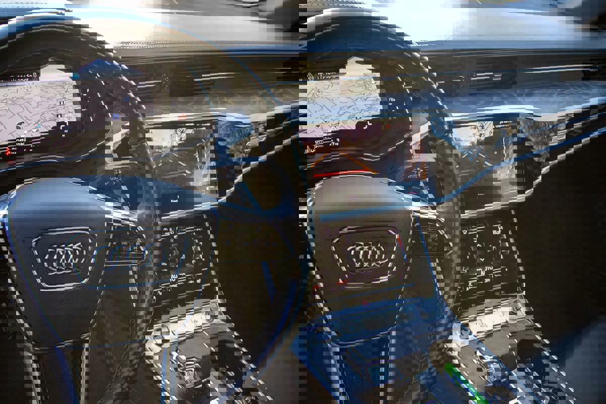 Used 2024 Audi A6 Premium Plus image 13