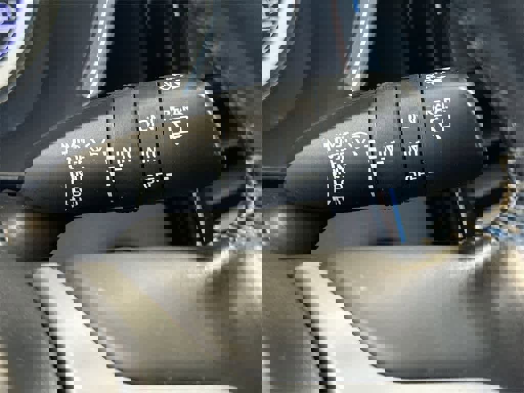 Used 2022 Toyota Highlander XLE image 28